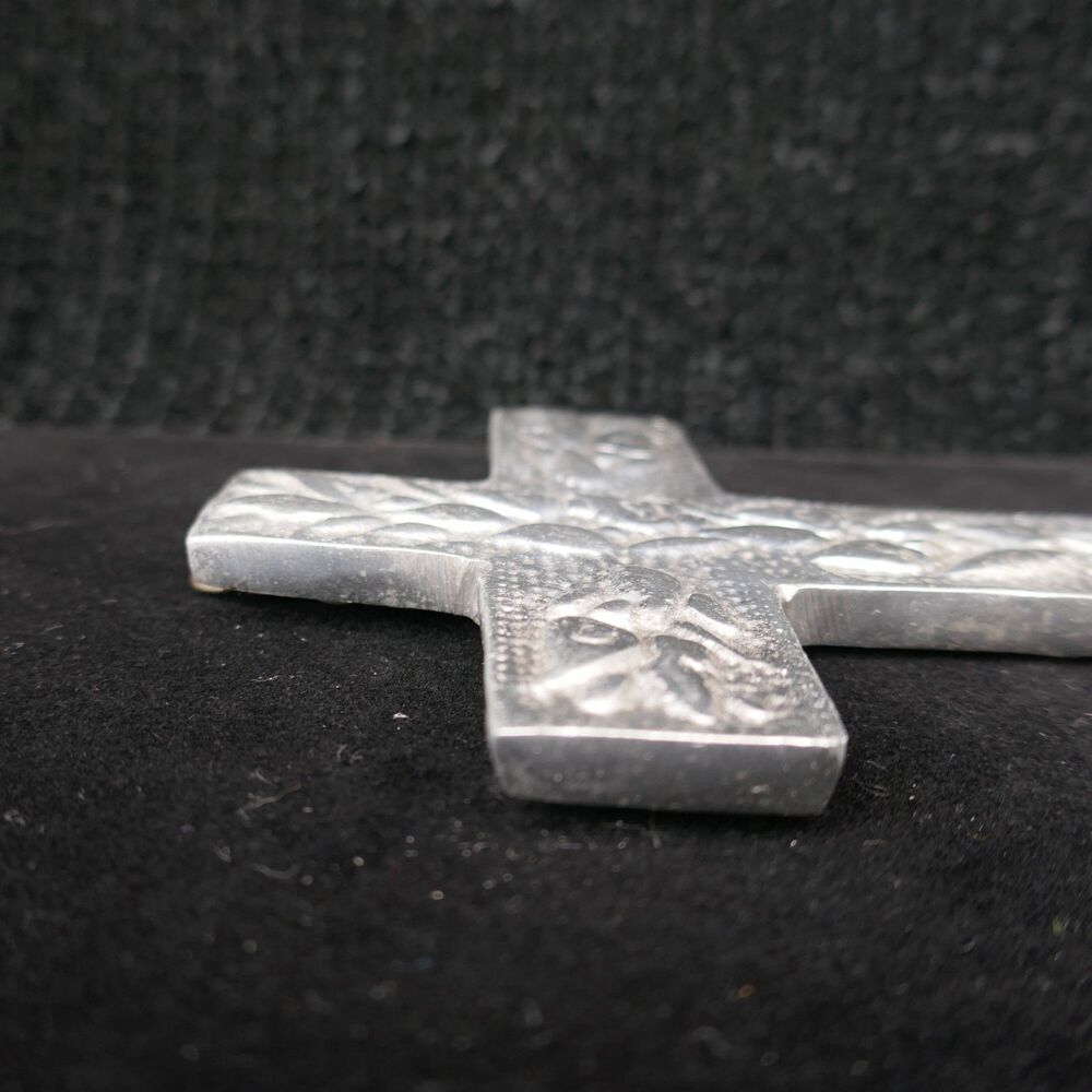 Polished Cast Pewter Wall Cross Embossed Leaves Flames 5 inch - Picture 3 of 6